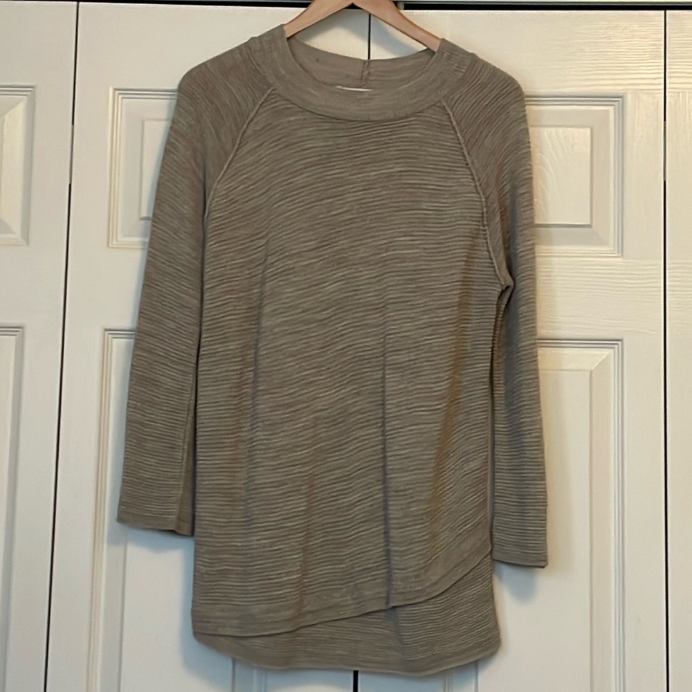 Christopher  Banks Sweater Womens Grayish Textured Knit Ribbed layer look at hem